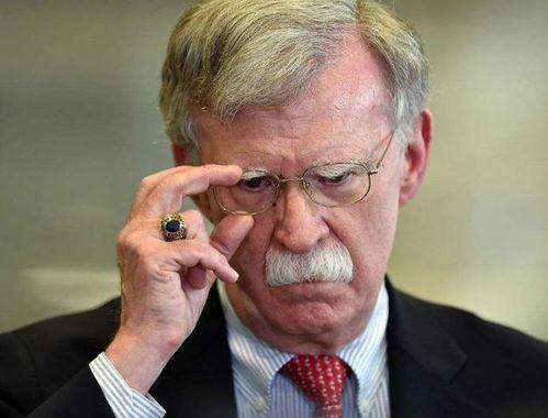 特朗普博尔顿吃瓜视频,揭秘白宫内部趣闻